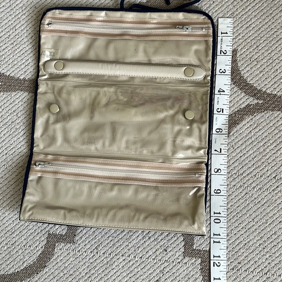 Vintage Avon Jewelry Wrap Travel Organizer Velvet Midnight Blue - Picture 7 of 7